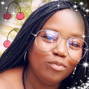 Meet your Posher, Devonne